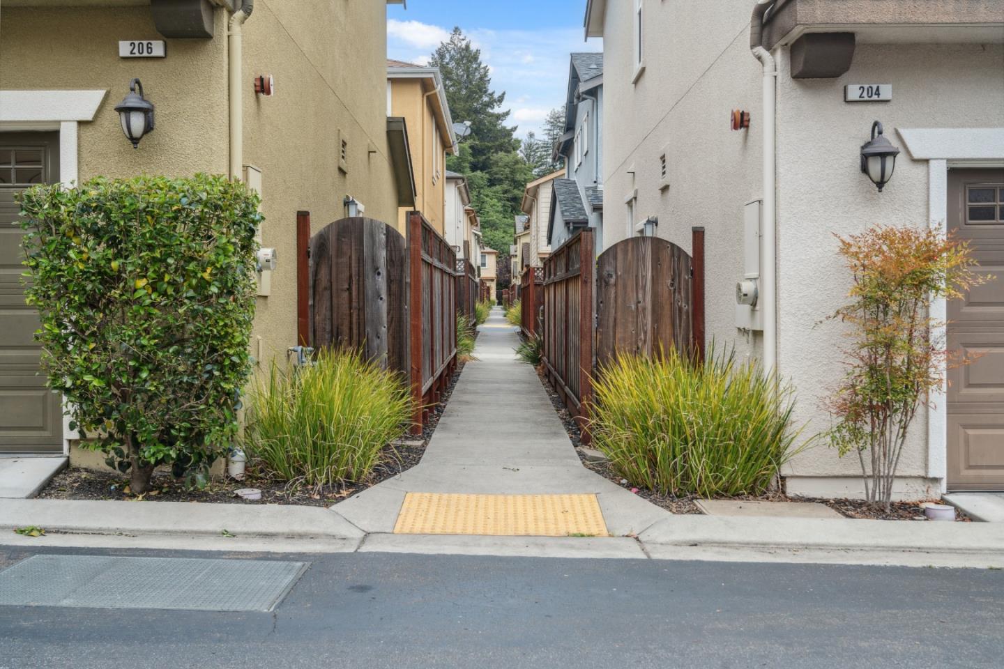 Detail Gallery Image 27 of 42 For 206 Gold Ct, Scotts Valley,  CA 95066 - 4 Beds | 3 Baths