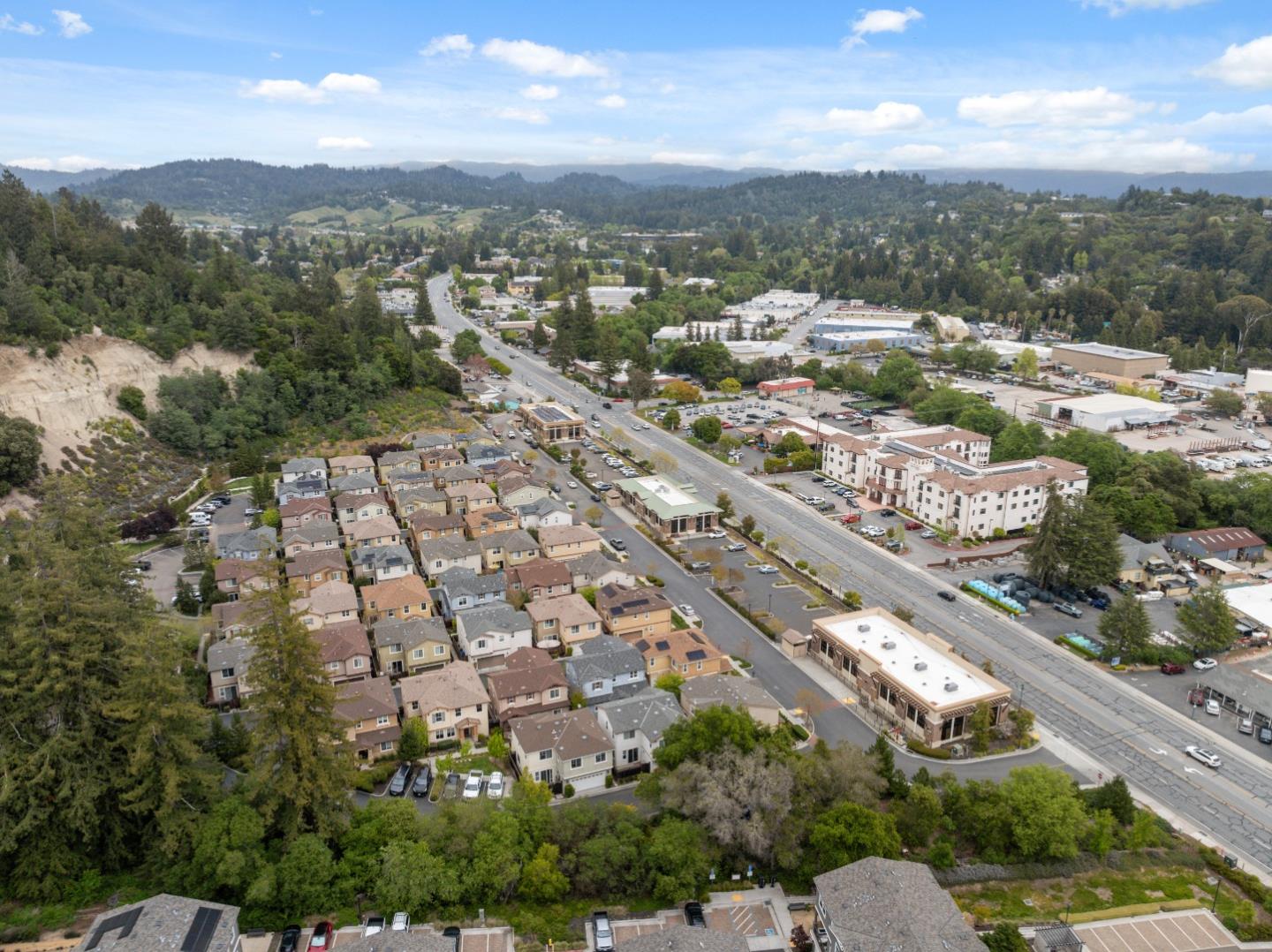 Detail Gallery Image 36 of 42 For 206 Gold Ct, Scotts Valley,  CA 95066 - 4 Beds | 3 Baths