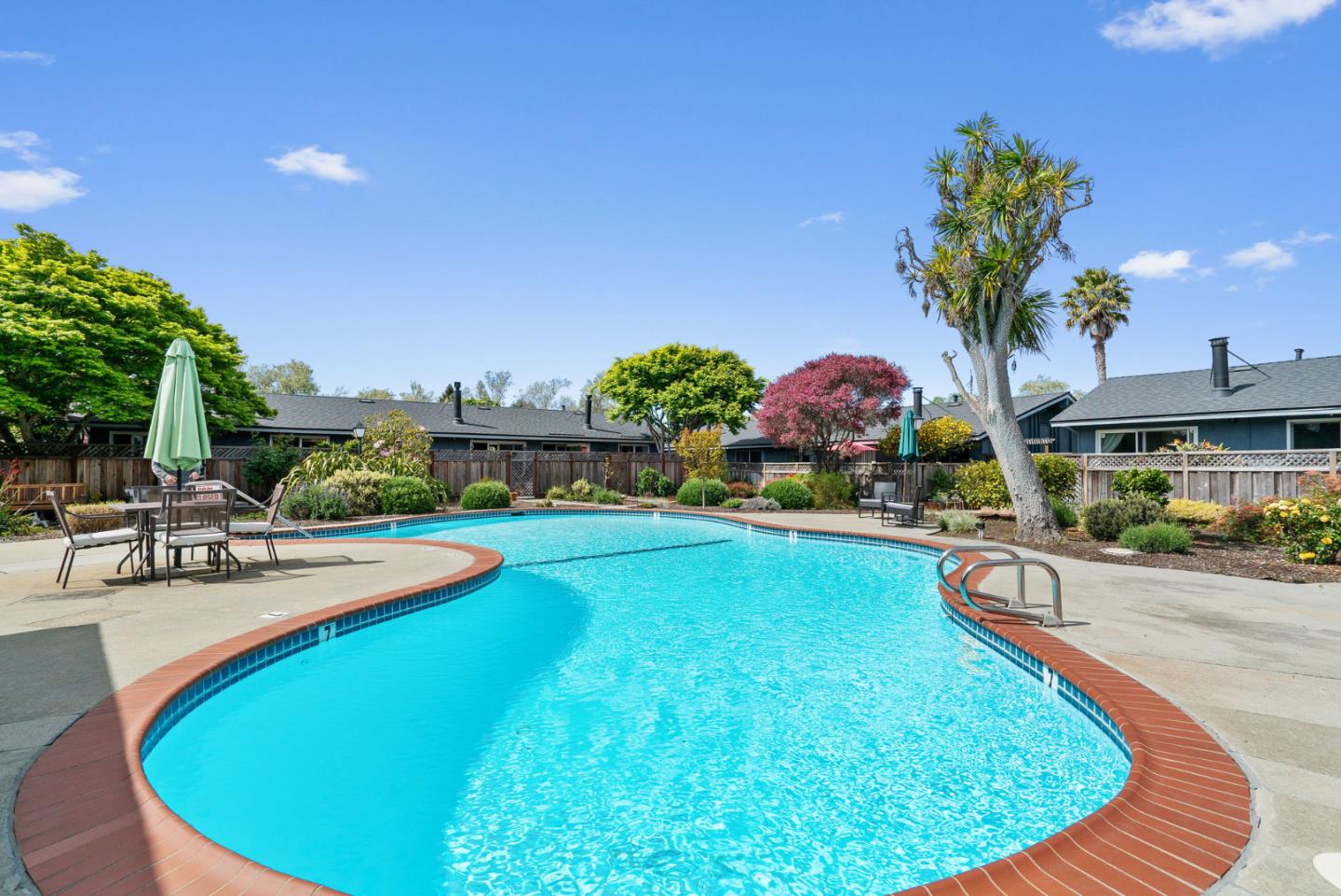 Detail Gallery Image 29 of 36 For 1863 Halterman Ave #C3,  Santa Cruz,  CA 95062 - 1 Beds | 1 Baths