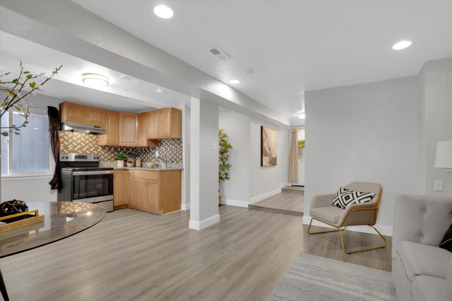 Detail Gallery Image 30 of 38 For 1060 Brunswick St, Daly City,  CA 94014 - 5 Beds | 3 Baths