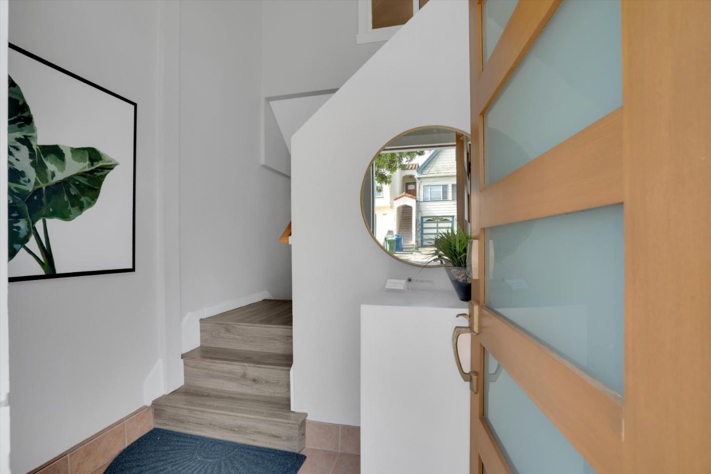 Detail Gallery Image 5 of 38 For 1060 Brunswick St, Daly City,  CA 94014 - 5 Beds | 3 Baths