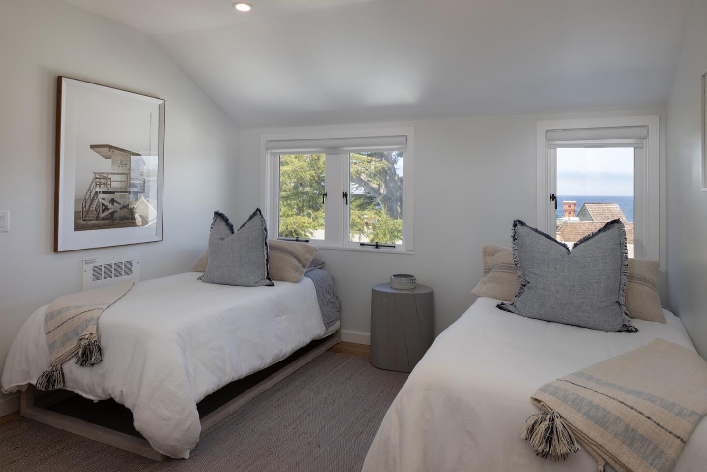 Detail Gallery Image 12 of 23 For 284 Central Ave, Pacific Grove,  CA 93950 - 3 Beds | 3/1 Baths