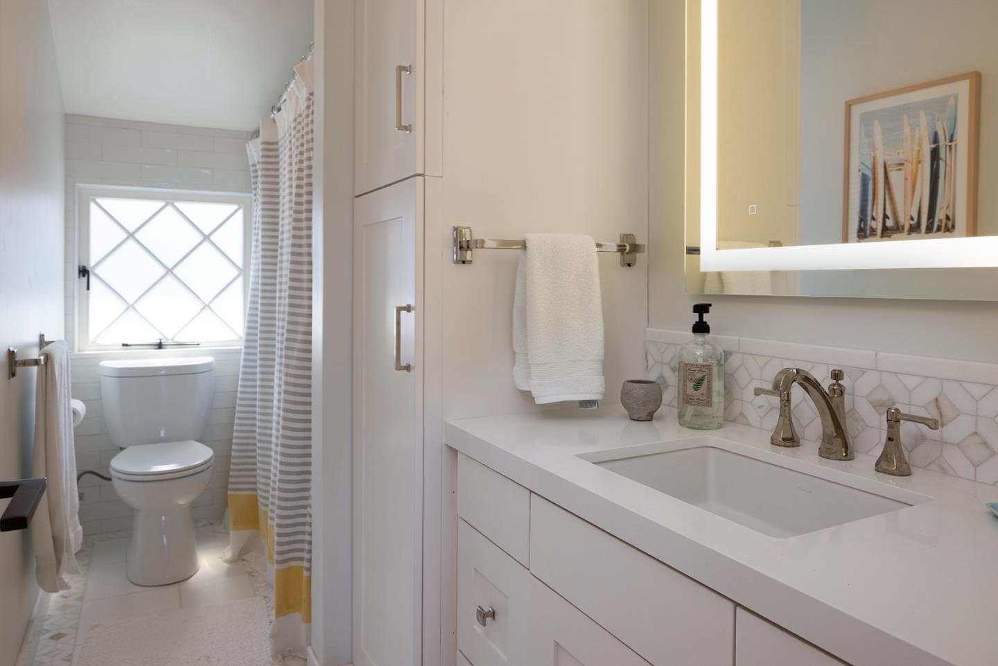 Detail Gallery Image 13 of 23 For 284 Central Ave, Pacific Grove,  CA 93950 - 3 Beds | 3/1 Baths