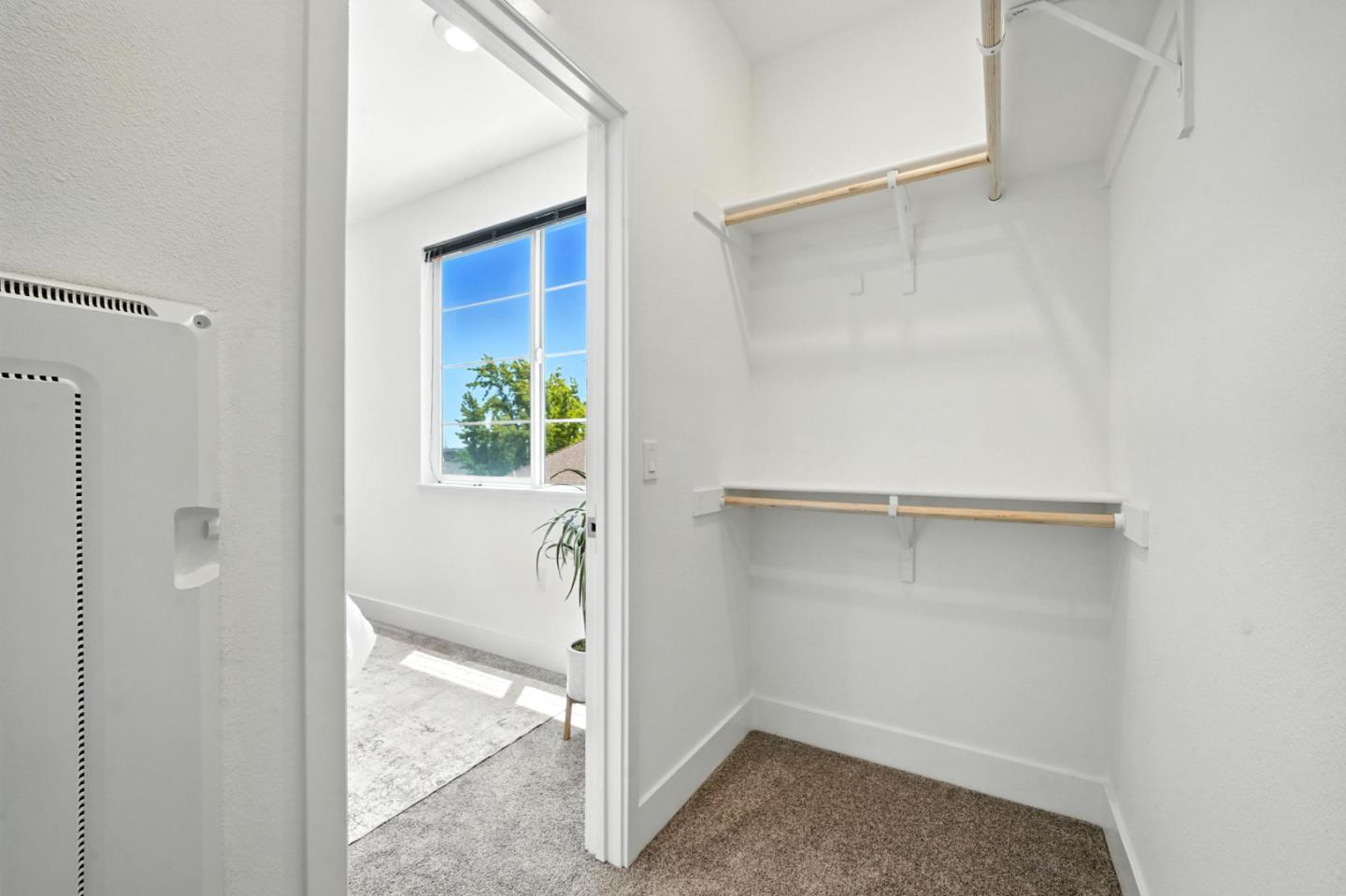 Detail Gallery Image 16 of 49 For 29341 Hub Ct, Hayward,  CA 94544 - 2 Beds | 2/1 Baths