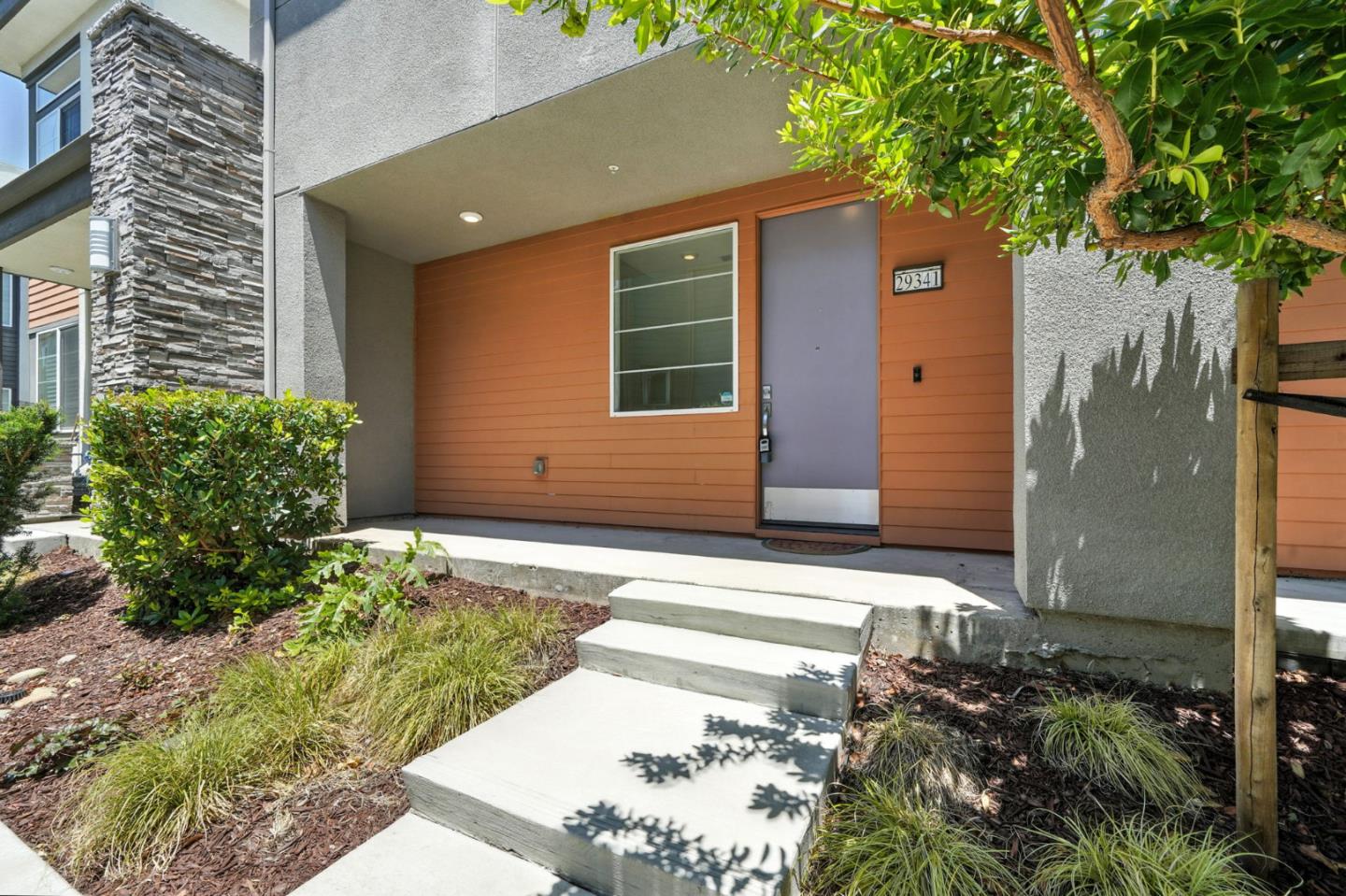 Detail Gallery Image 23 of 49 For 29341 Hub Ct, Hayward,  CA 94544 - 2 Beds | 2/1 Baths