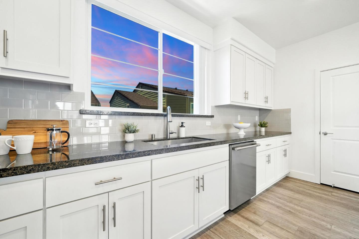 Detail Gallery Image 27 of 49 For 29341 Hub Ct, Hayward,  CA 94544 - 2 Beds | 2/1 Baths