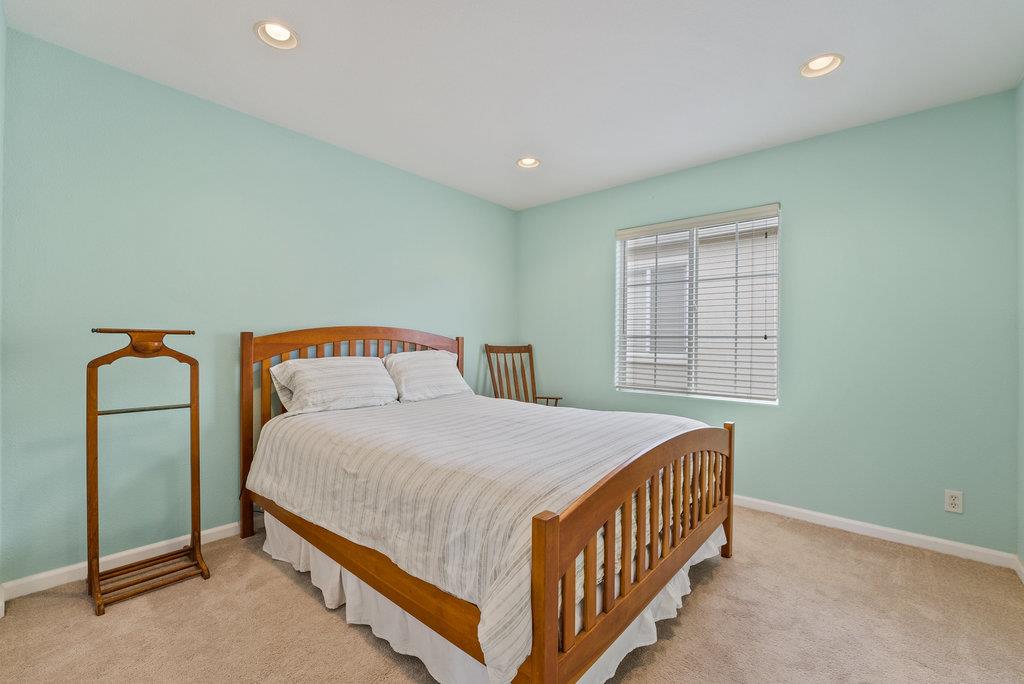 Detail Gallery Image 16 of 27 For 10 Villa St, Watsonville,  CA 95076 - 4 Beds | 2/1 Baths