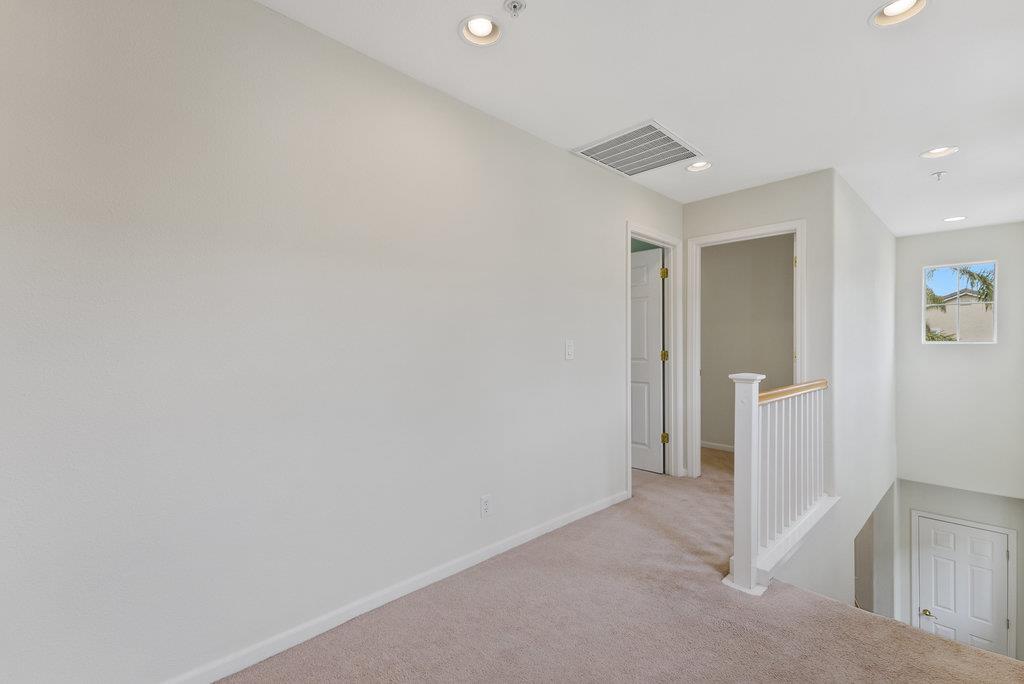 Detail Gallery Image 9 of 27 For 10 Villa St, Watsonville,  CA 95076 - 4 Beds | 2/1 Baths