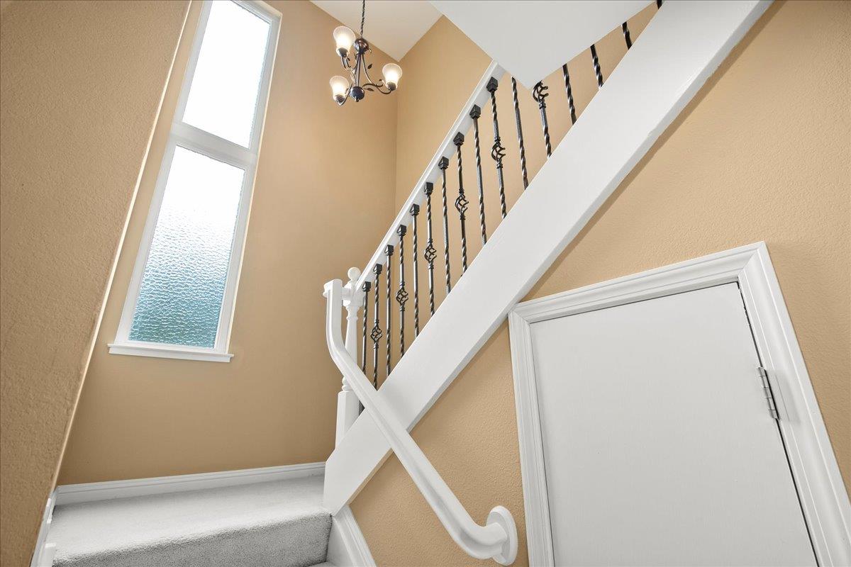 Detail Gallery Image 16 of 30 For 24280 Dover Lane, Hayward,  CA 94541 - 3 Beds | 3 Baths