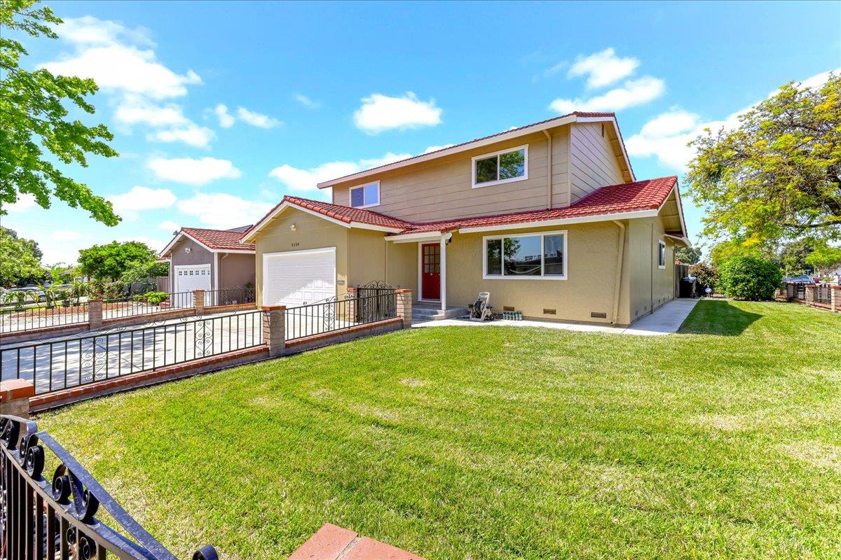 Detail Gallery Image 2 of 51 For 3139 Laneview Dr, San Jose,  CA 95132 - 5 Beds | 2/1 Baths