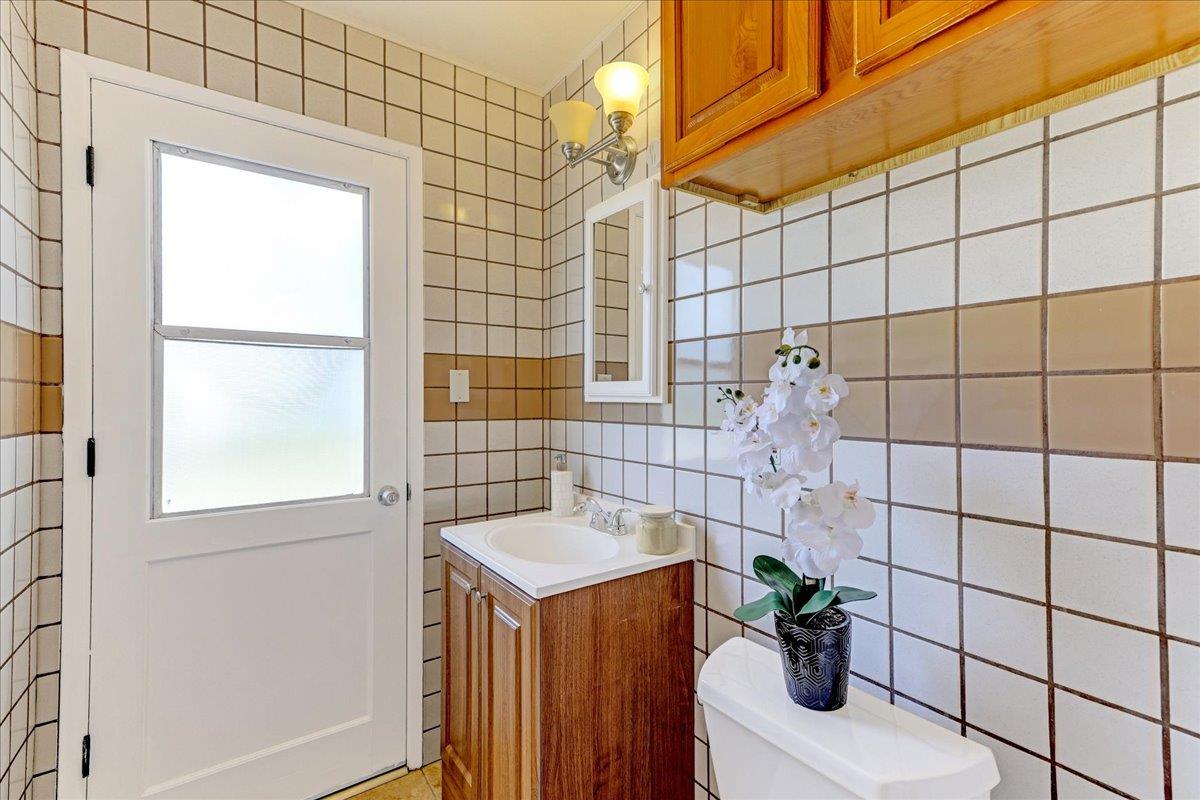 Detail Gallery Image 28 of 51 For 3139 Laneview Dr, San Jose,  CA 95132 - 5 Beds | 2/1 Baths
