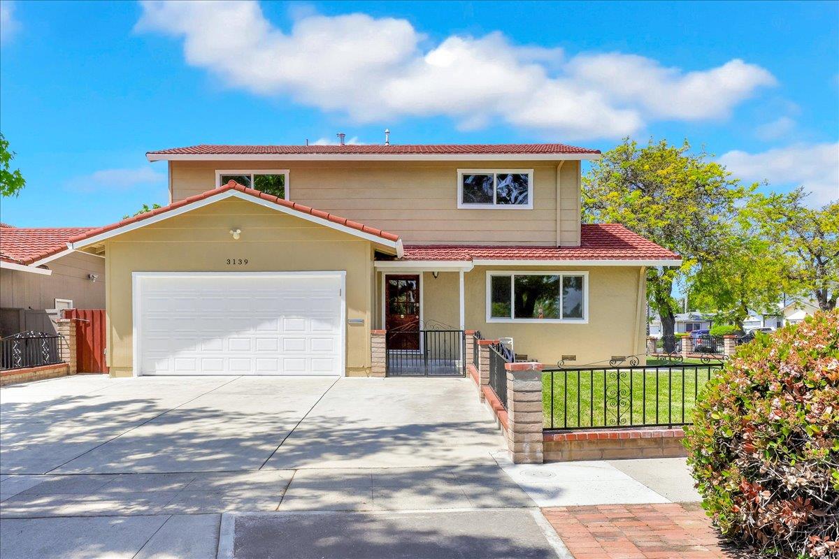 Detail Gallery Image 3 of 51 For 3139 Laneview Dr, San Jose,  CA 95132 - 5 Beds | 2/1 Baths