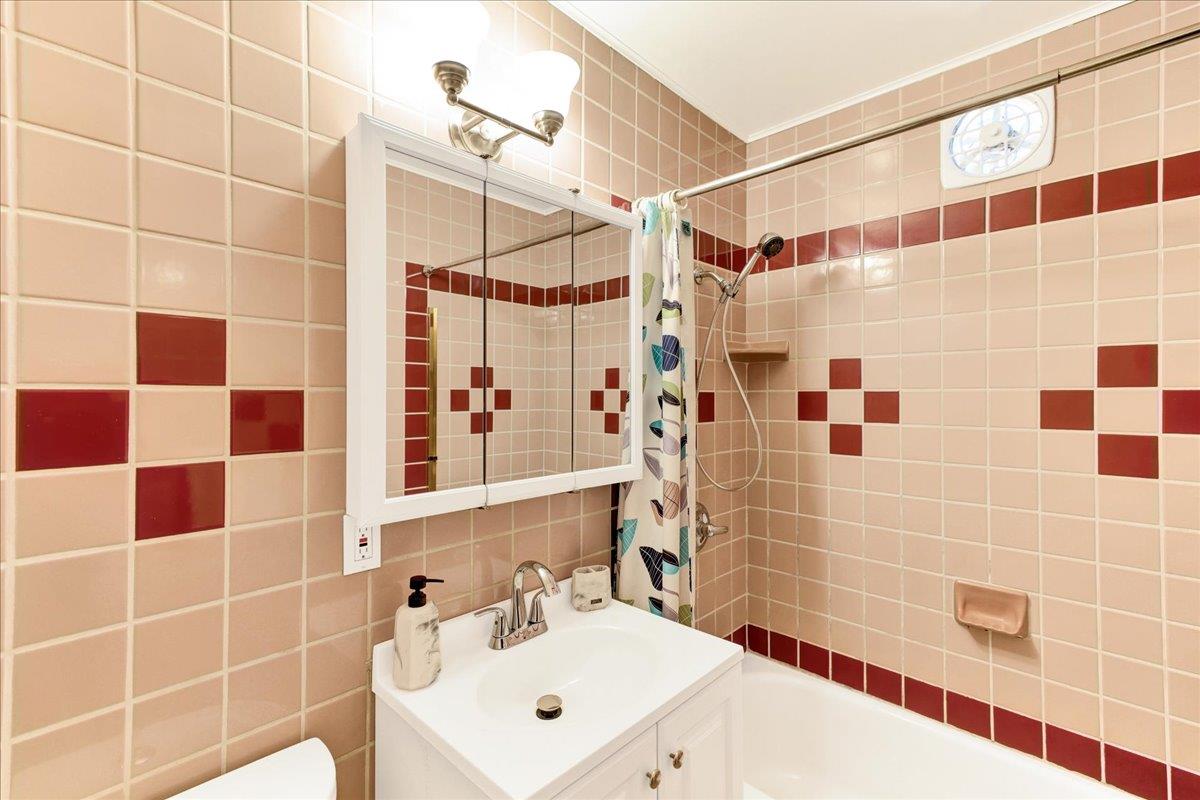 Detail Gallery Image 38 of 51 For 3139 Laneview Dr, San Jose,  CA 95132 - 5 Beds | 2/1 Baths