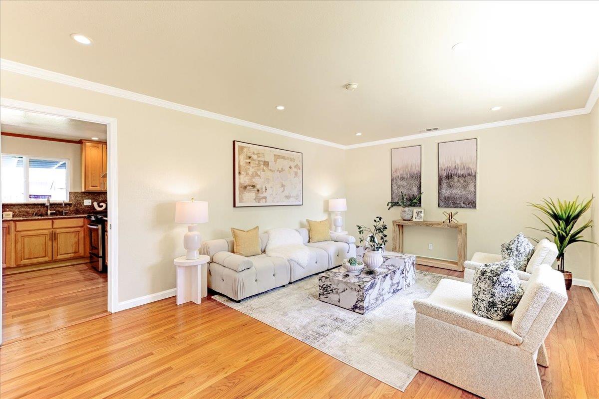 Detail Gallery Image 4 of 51 For 3139 Laneview Dr, San Jose,  CA 95132 - 5 Beds | 2/1 Baths