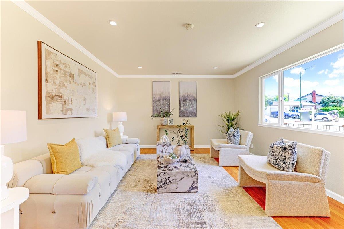 Detail Gallery Image 5 of 51 For 3139 Laneview Dr, San Jose,  CA 95132 - 5 Beds | 2/1 Baths