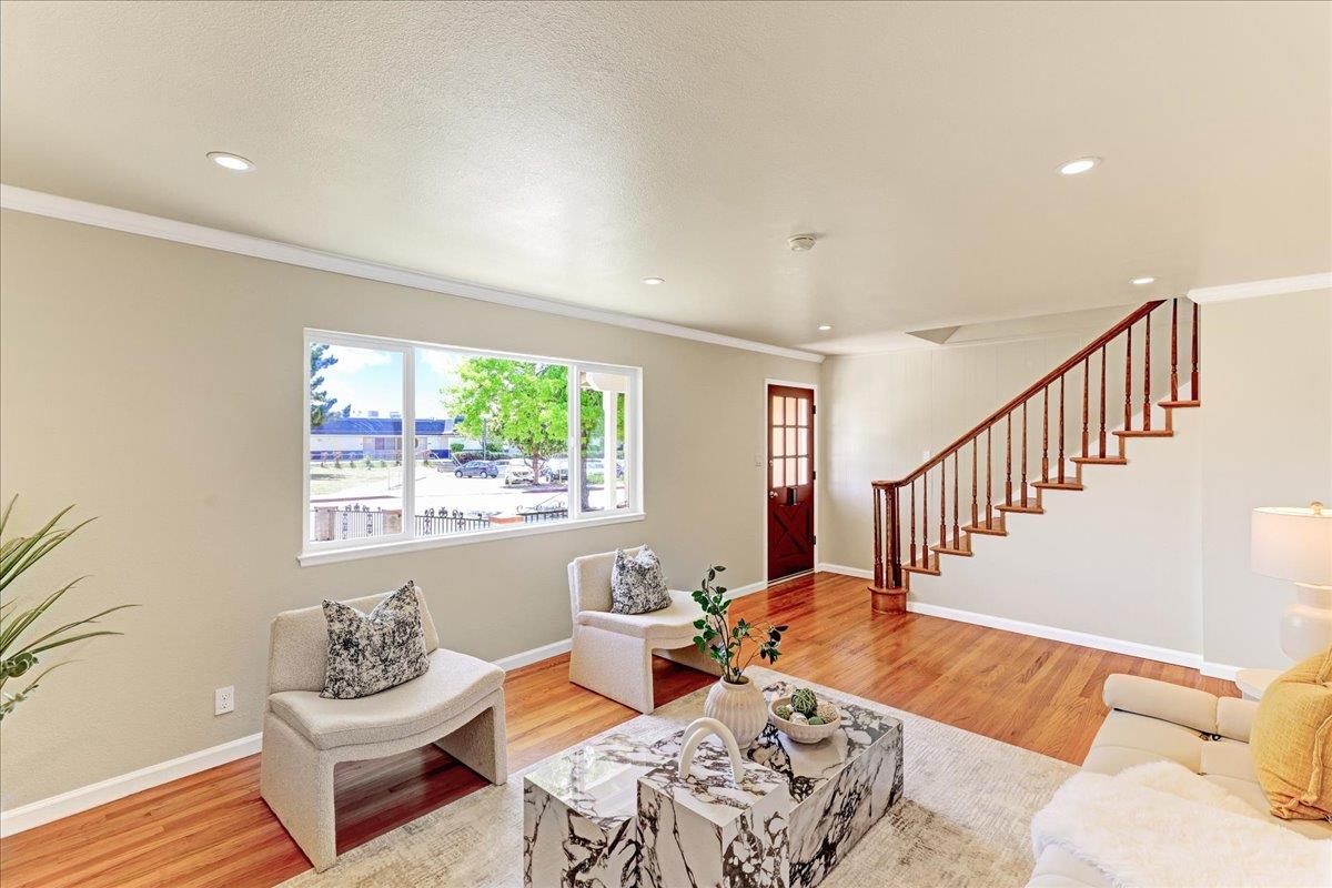 Detail Gallery Image 7 of 51 For 3139 Laneview Dr, San Jose,  CA 95132 - 5 Beds | 2/1 Baths