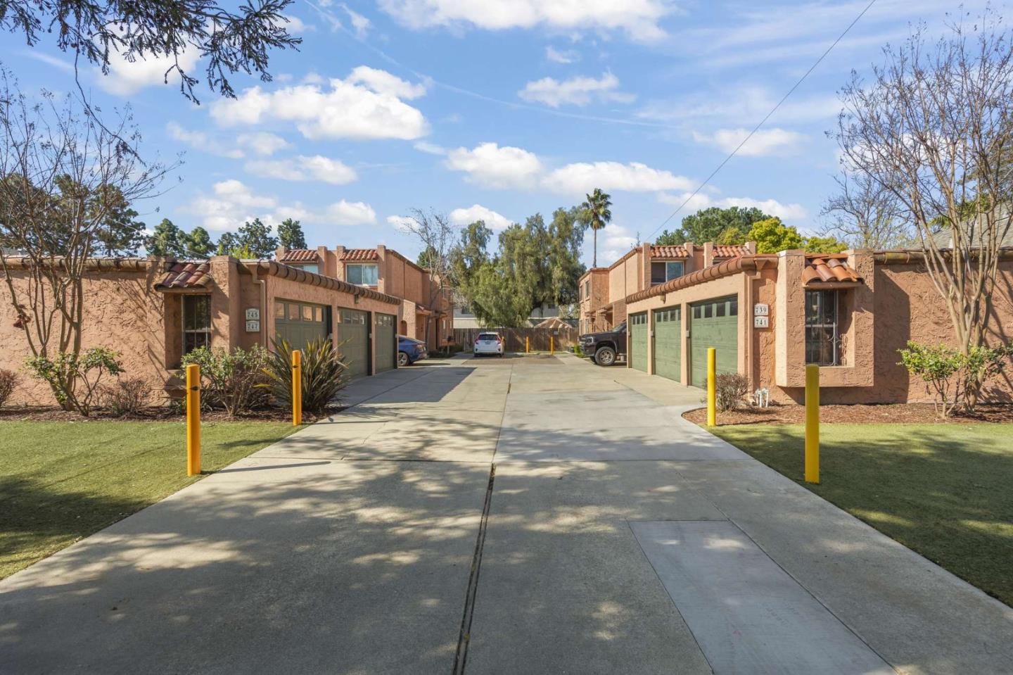 Detail Gallery Image 5 of 8 For 745 S 10th St, San Jose,  CA 95112 - – Beds | – Baths