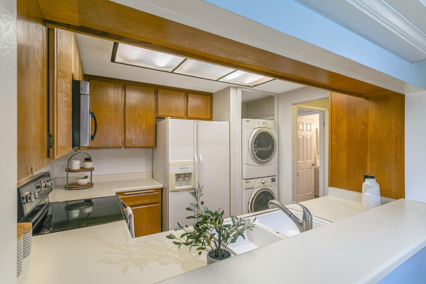 Detail Gallery Image 14 of 33 For 771 Williamsburg Way #B,  Gilroy,  CA 95020 - 1 Beds | 1 Baths