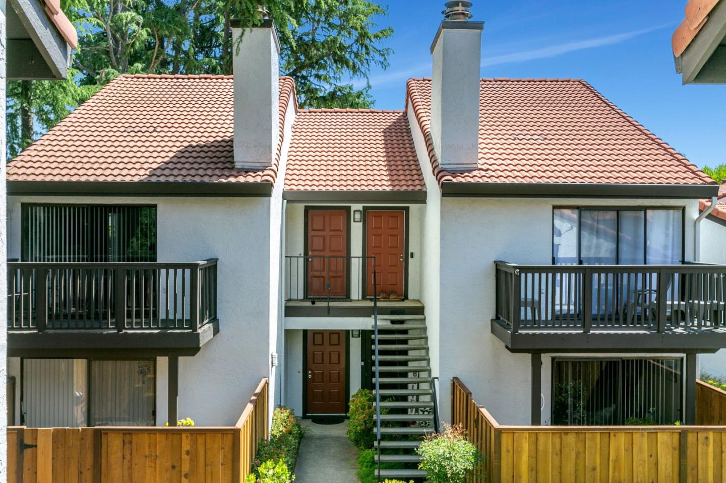 Detail Gallery Image 2 of 33 For 771 Williamsburg Way #B,  Gilroy,  CA 95020 - 1 Beds | 1 Baths