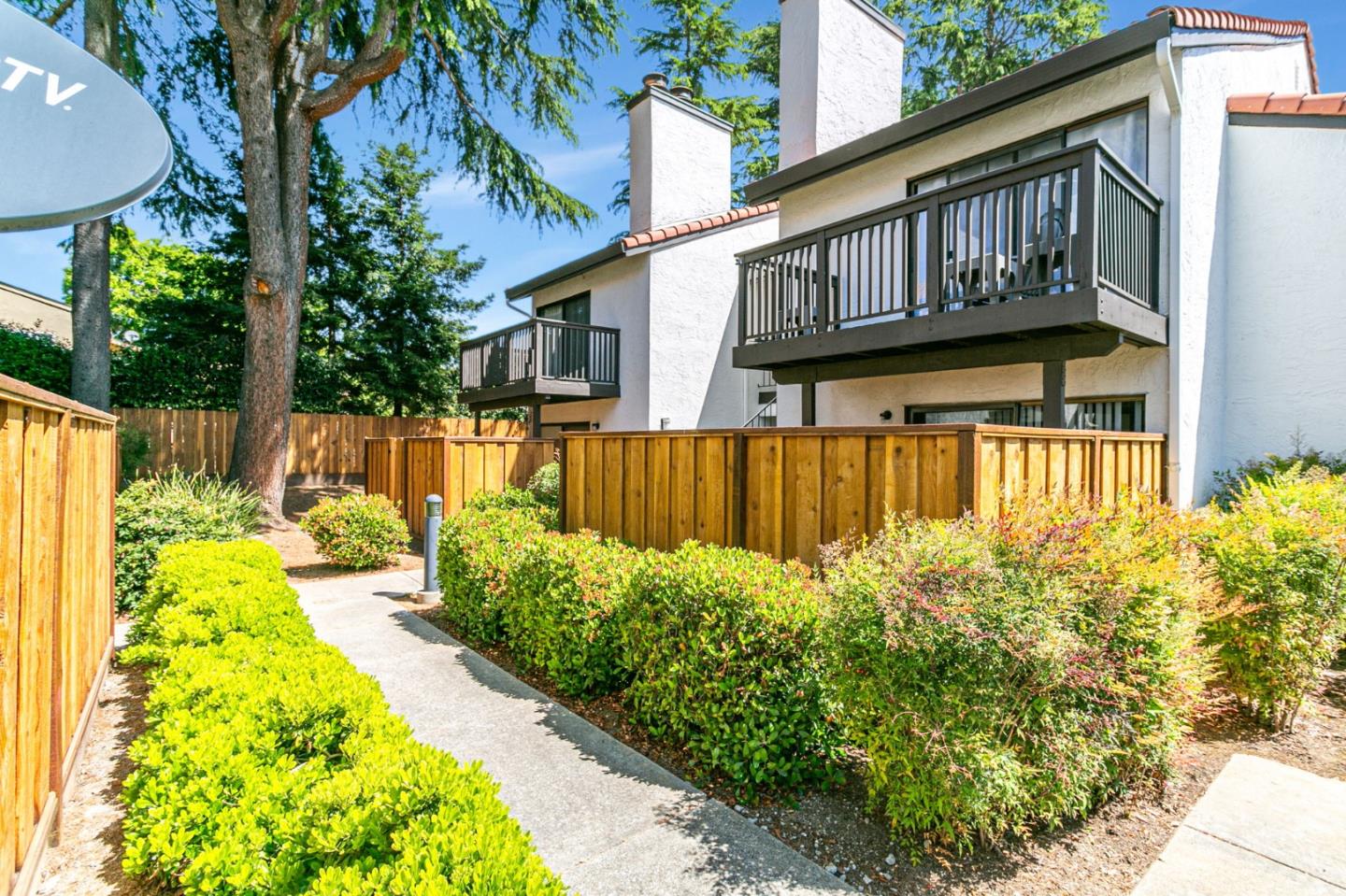Detail Gallery Image 3 of 33 For 771 Williamsburg Way #B,  Gilroy,  CA 95020 - 1 Beds | 1 Baths