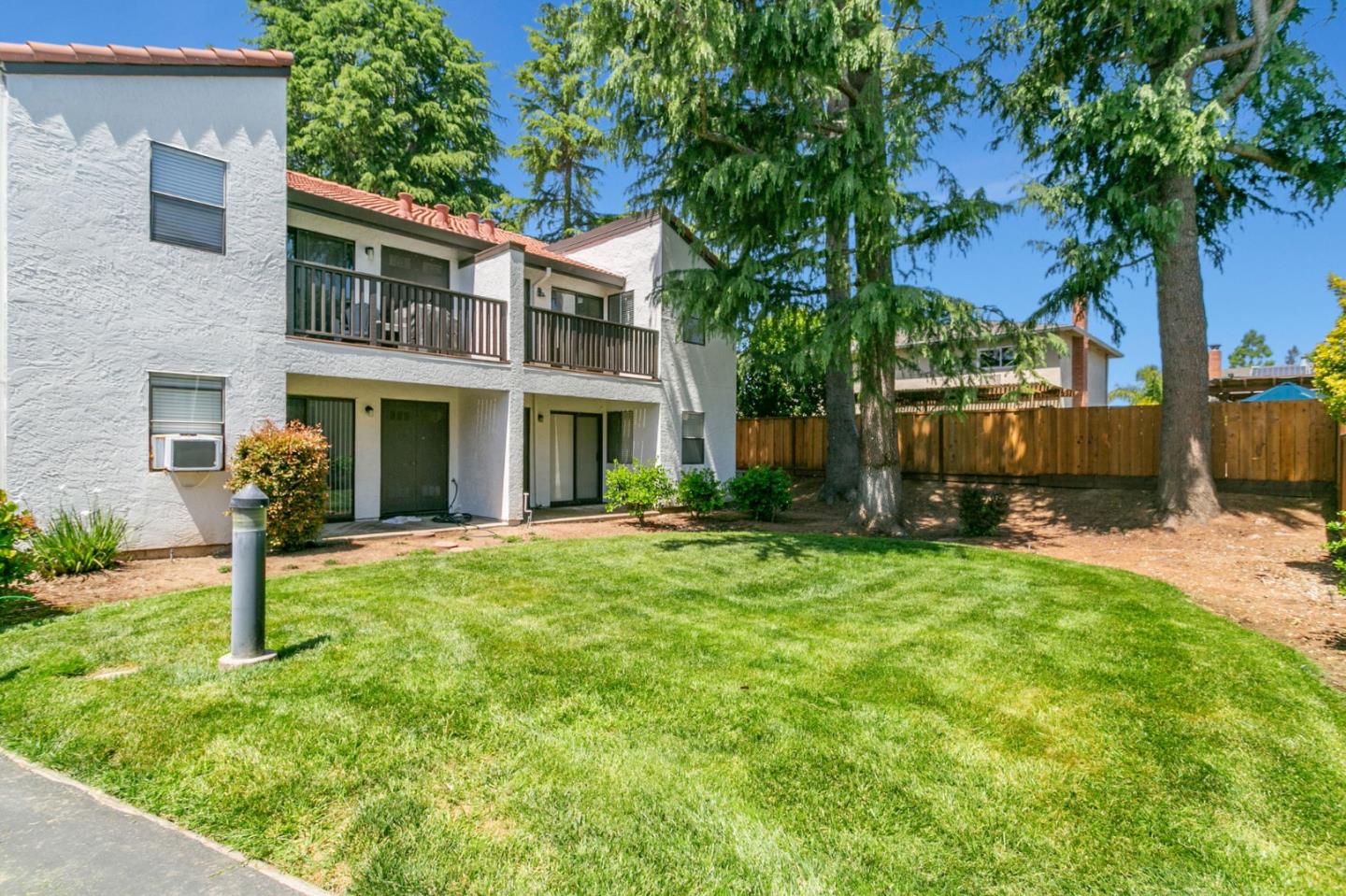 Detail Gallery Image 31 of 33 For 771 Williamsburg Way #B,  Gilroy,  CA 95020 - 1 Beds | 1 Baths