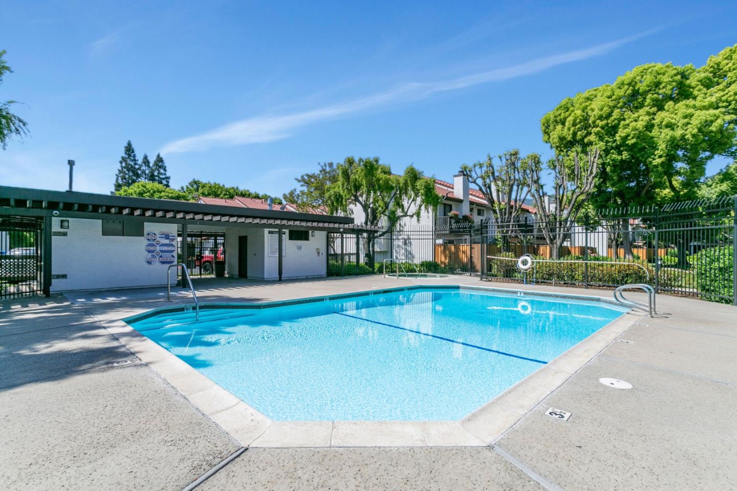 Detail Gallery Image 32 of 33 For 771 Williamsburg Way #B,  Gilroy,  CA 95020 - 1 Beds | 1 Baths