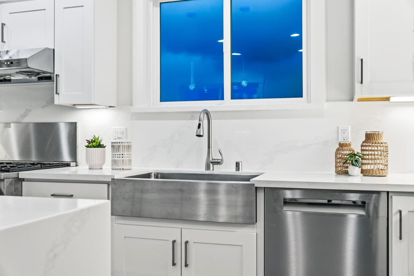 Detail Gallery Image 9 of 67 For 326 Hazel Ave, San Bruno,  CA 94066 - 3 Beds | 2/1 Baths