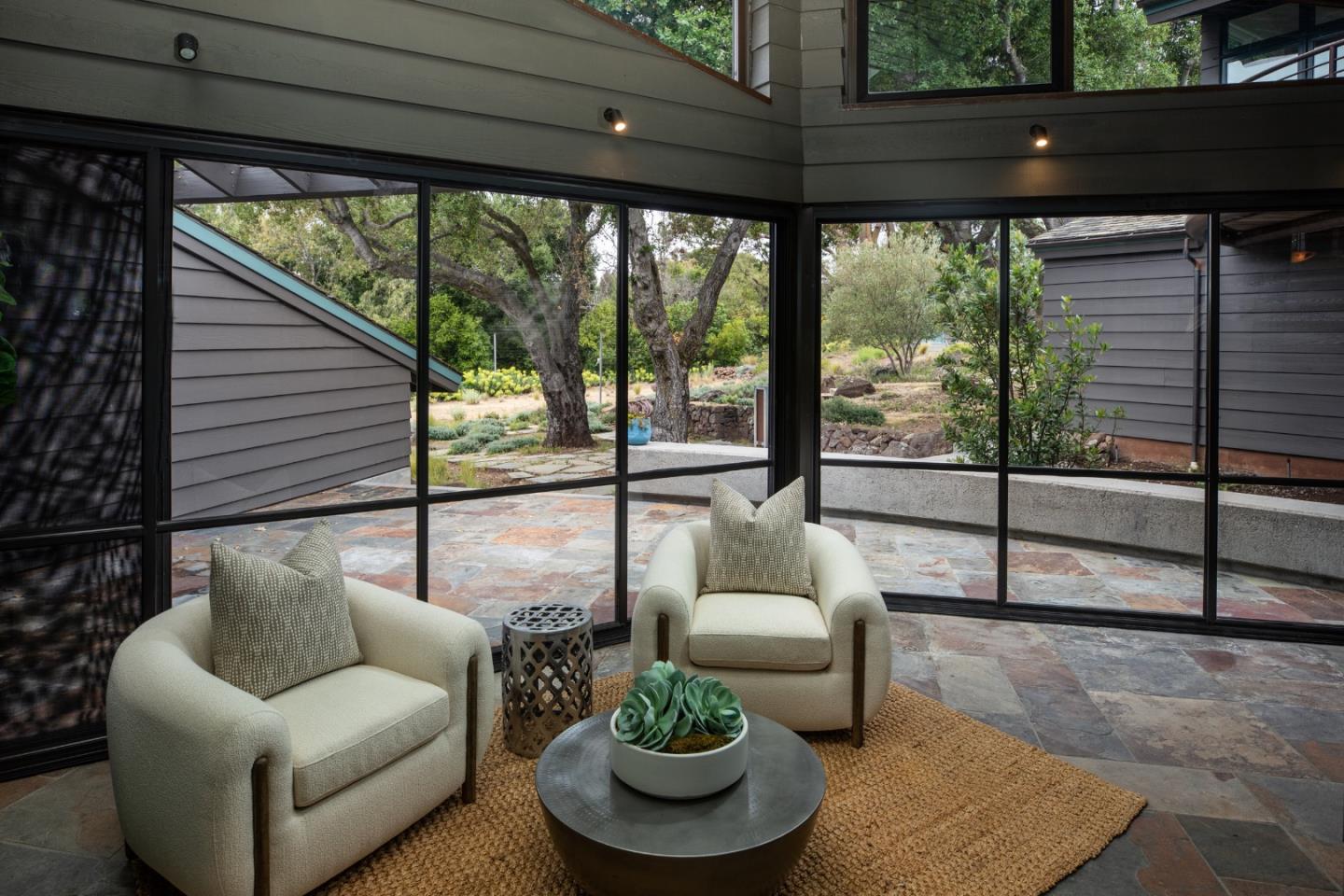 Detail Gallery Image 12 of 57 For 12008 Emerald Hill Ln, Los Altos Hills,  CA 94022 - 4 Beds | 3/1 Baths