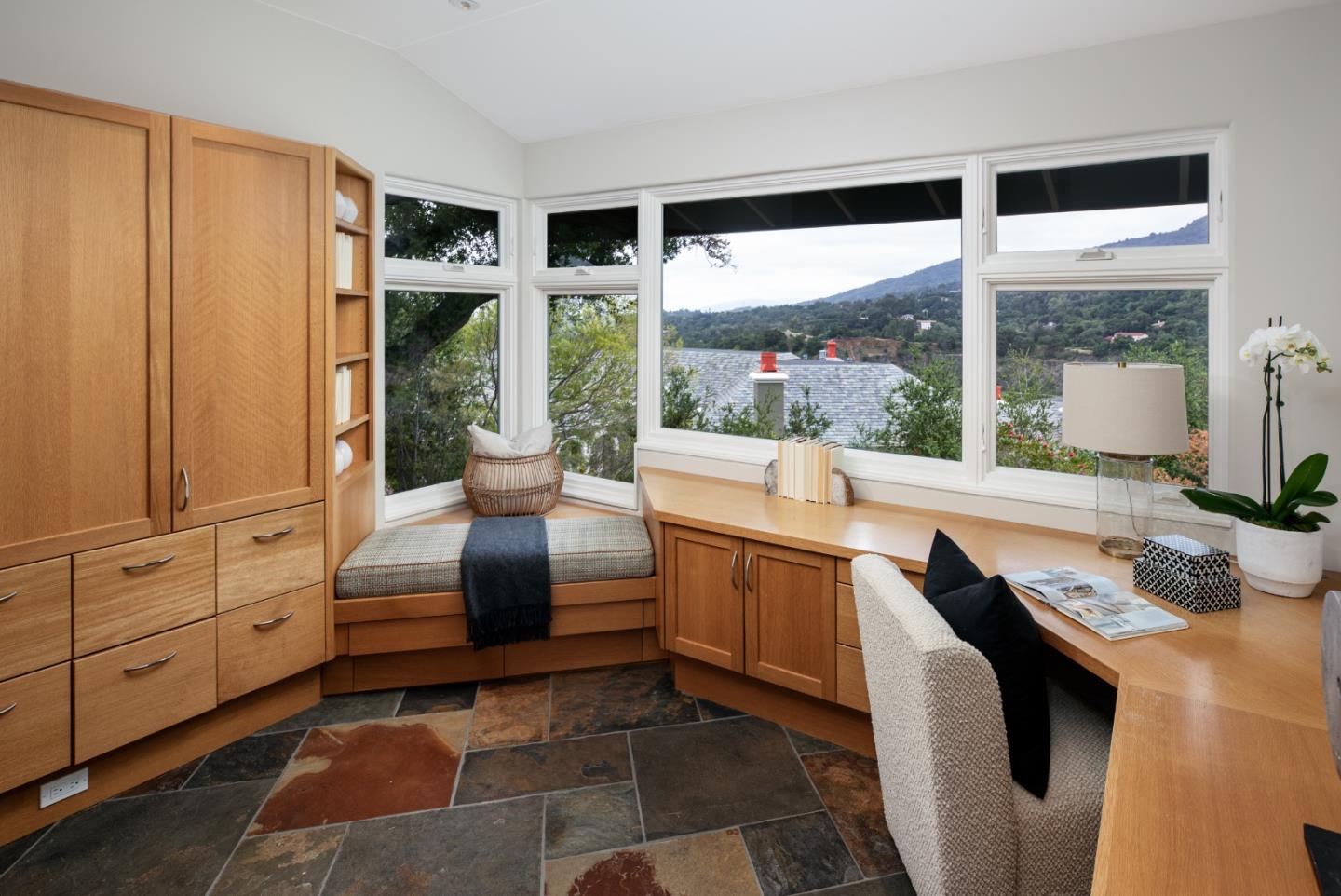 Detail Gallery Image 17 of 57 For 12008 Emerald Hill Ln, Los Altos Hills,  CA 94022 - 4 Beds | 3/1 Baths