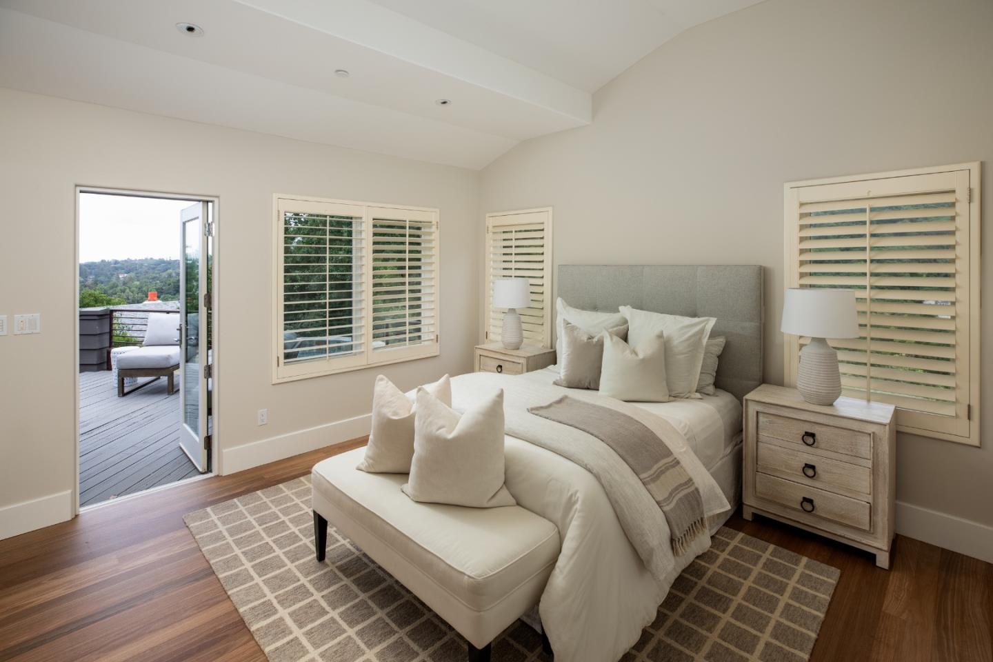 Detail Gallery Image 27 of 57 For 12008 Emerald Hill Ln, Los Altos Hills,  CA 94022 - 4 Beds | 3/1 Baths