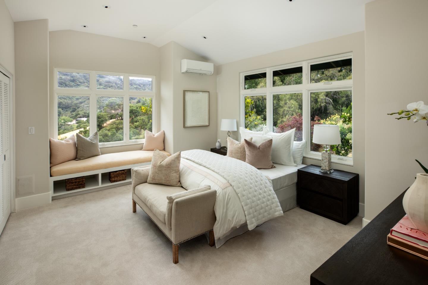 Detail Gallery Image 28 of 57 For 12008 Emerald Hill Ln, Los Altos Hills,  CA 94022 - 4 Beds | 3/1 Baths