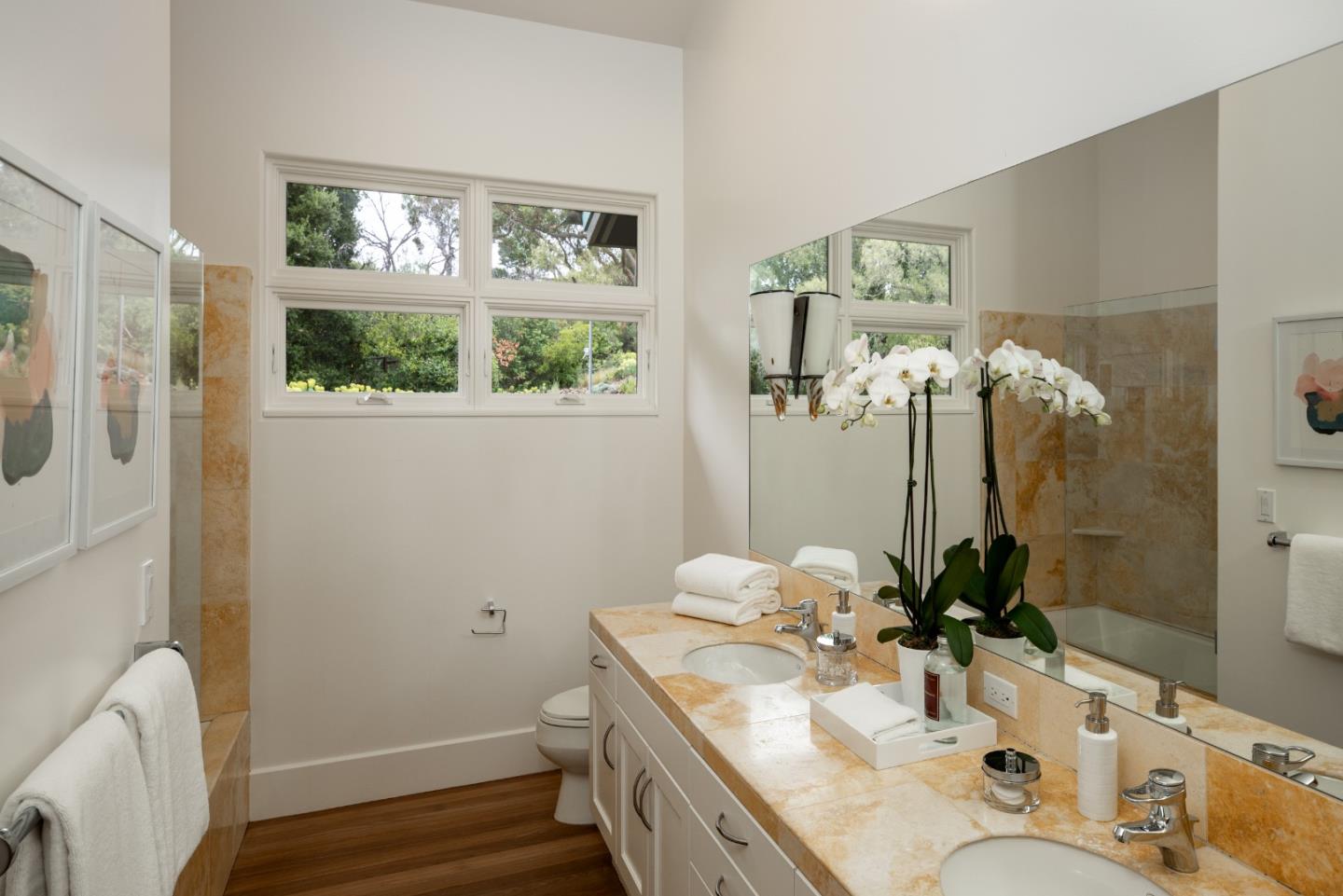Detail Gallery Image 29 of 57 For 12008 Emerald Hill Ln, Los Altos Hills,  CA 94022 - 4 Beds | 3/1 Baths