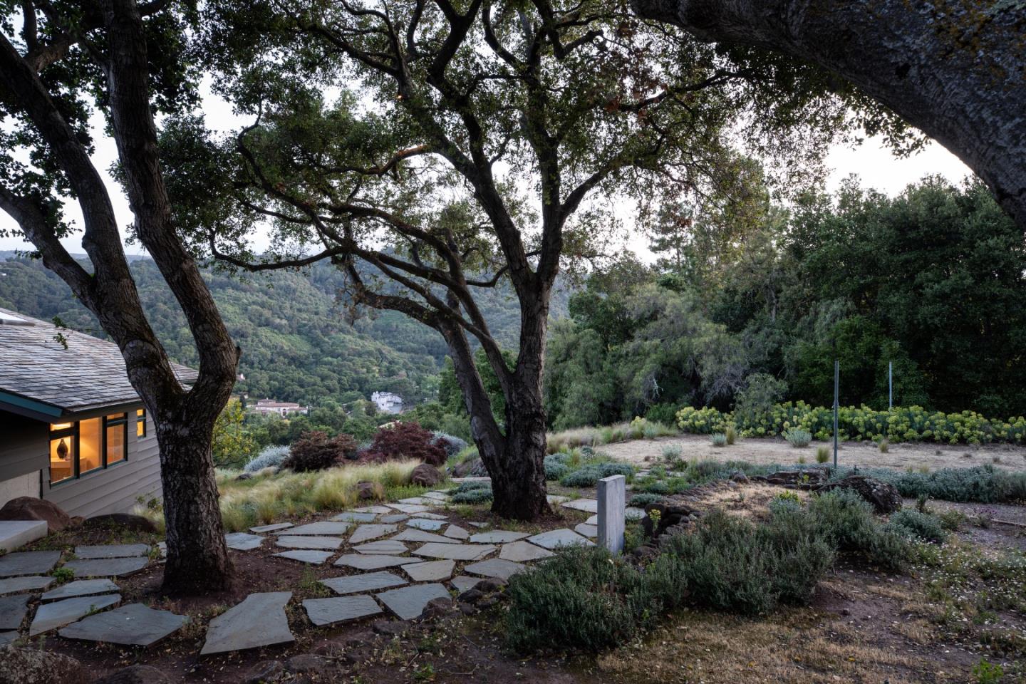 Detail Gallery Image 38 of 57 For 12008 Emerald Hill Ln, Los Altos Hills,  CA 94022 - 4 Beds | 3/1 Baths
