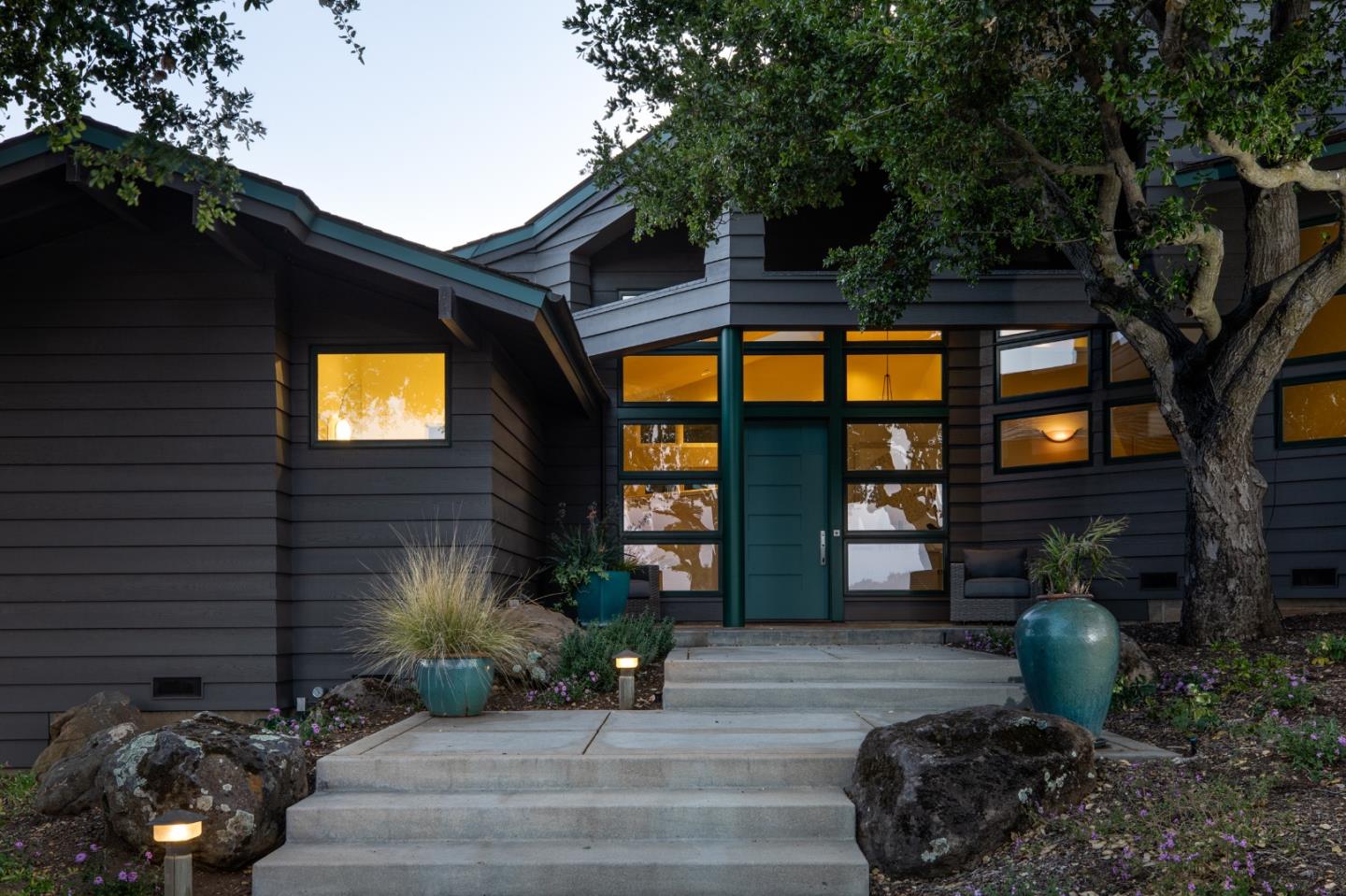 Detail Gallery Image 4 of 57 For 12008 Emerald Hill Ln, Los Altos Hills,  CA 94022 - 4 Beds | 3/1 Baths