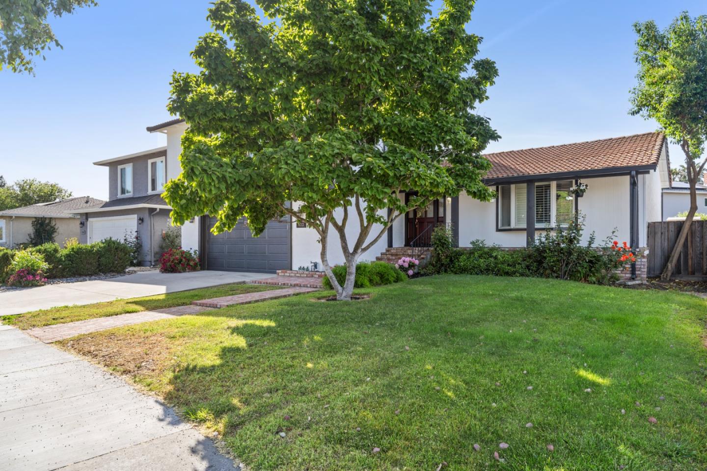 Detail Gallery Image 3 of 65 For 433 Hyde Park Dr, San Jose,  CA 95136 - 4 Beds | 2/1 Baths