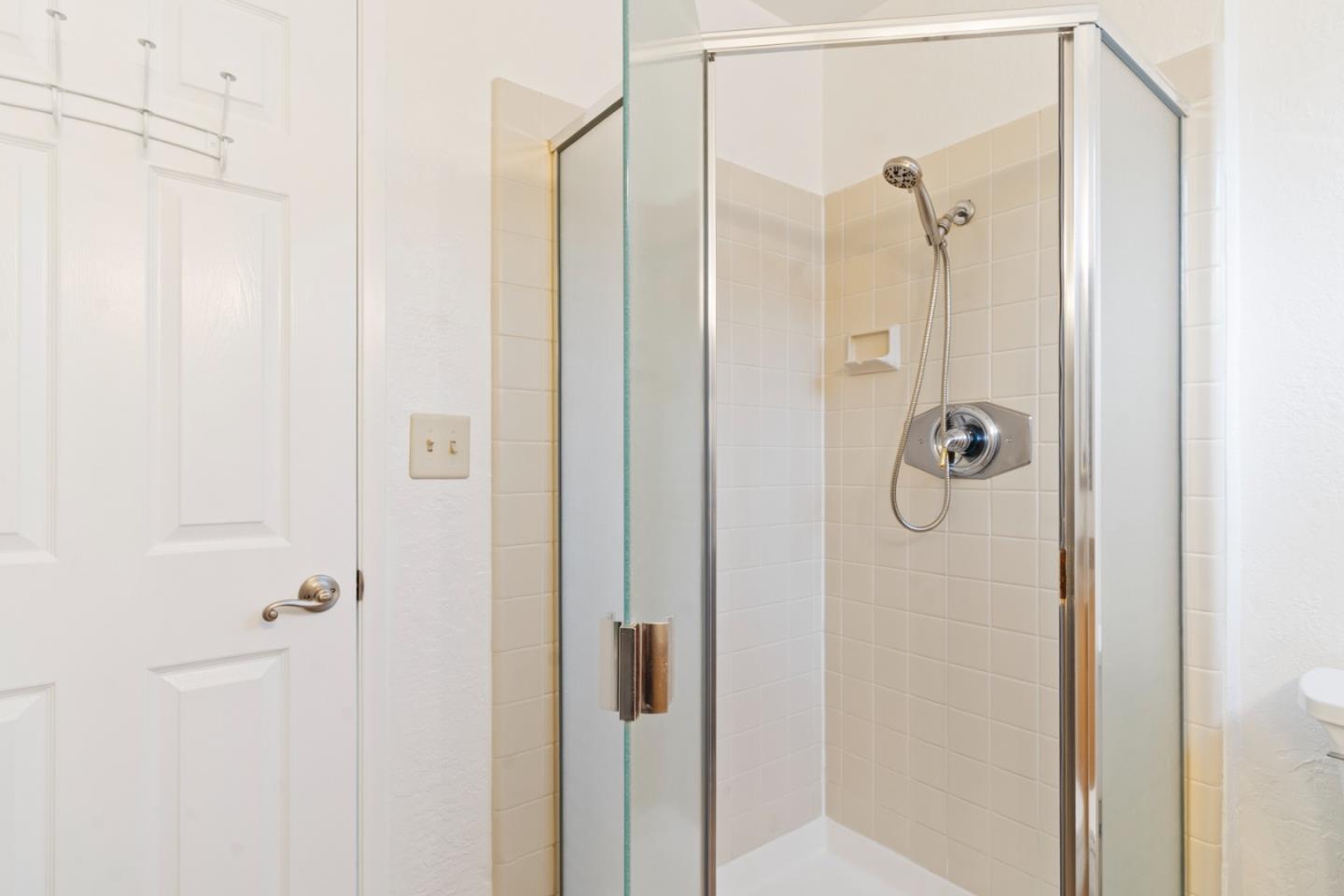 Detail Gallery Image 30 of 65 For 433 Hyde Park Dr, San Jose,  CA 95136 - 4 Beds | 2/1 Baths