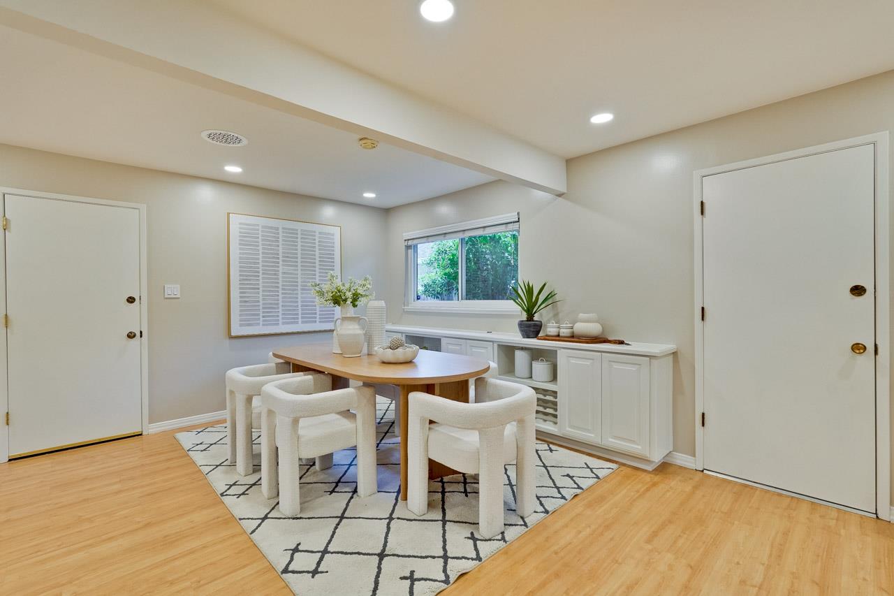 Detail Gallery Image 11 of 47 For 1034 Belvedere Ln, San Jose,  CA 95129 - 4 Beds | 2 Baths