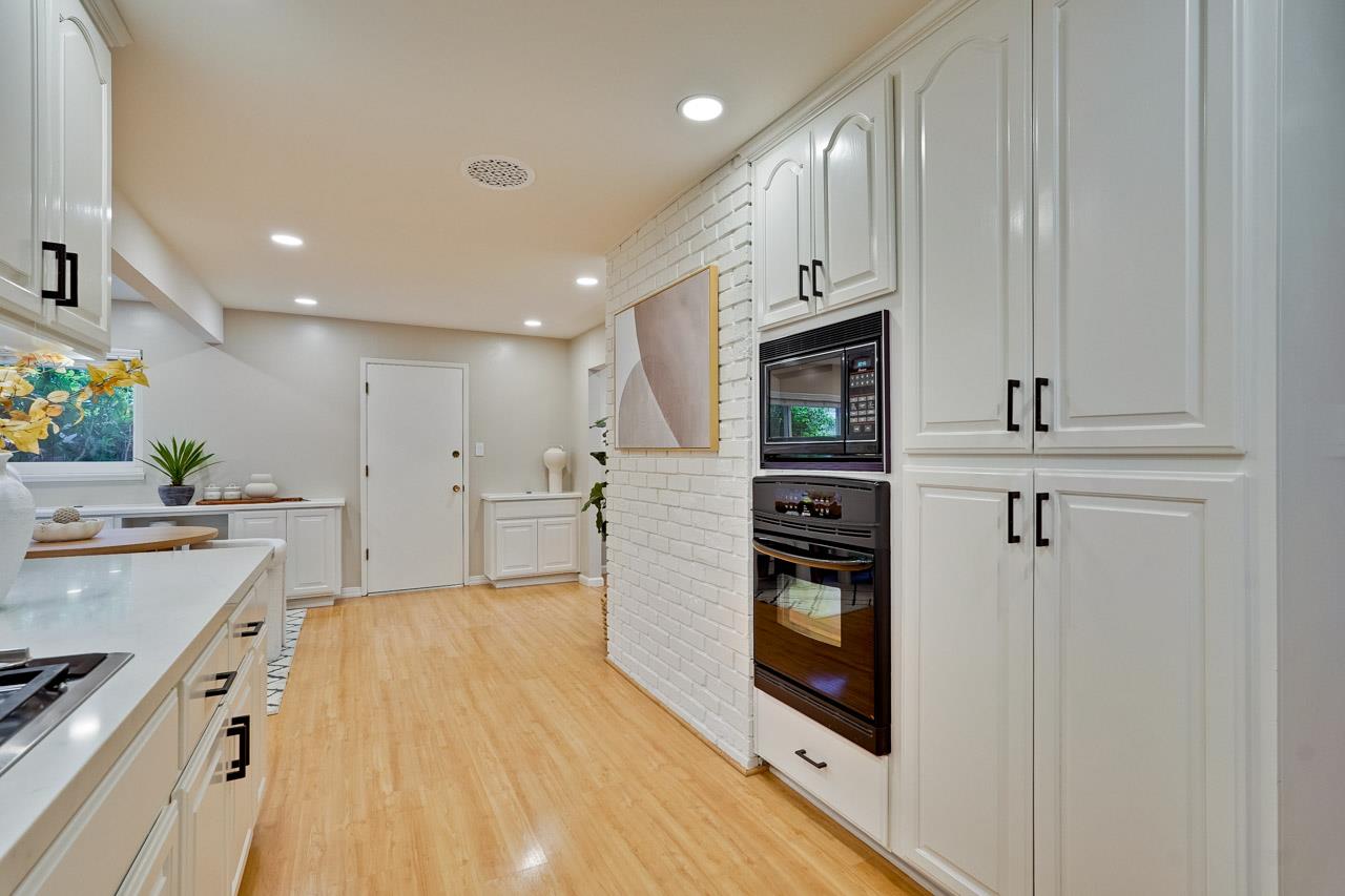 Detail Gallery Image 17 of 47 For 1034 Belvedere Ln, San Jose,  CA 95129 - 4 Beds | 2 Baths