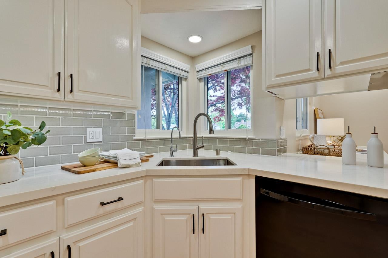 Detail Gallery Image 20 of 47 For 1034 Belvedere Ln, San Jose,  CA 95129 - 4 Beds | 2 Baths