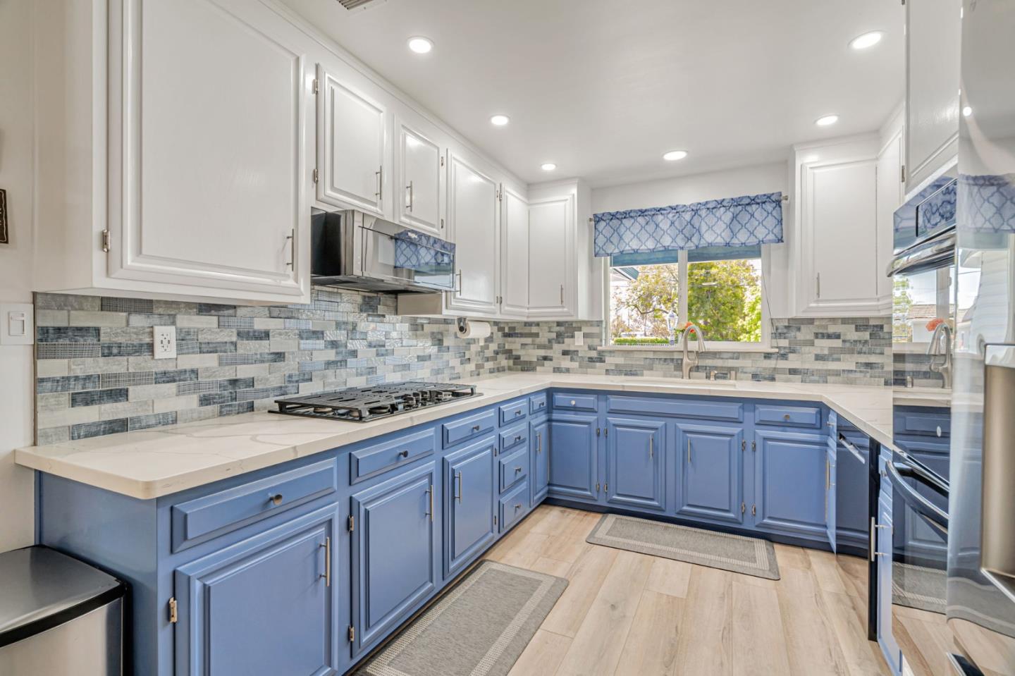 Detail Gallery Image 10 of 29 For 2813 Tanglewood Dr, San Jose,  CA 95127 - 3 Beds | 2 Baths