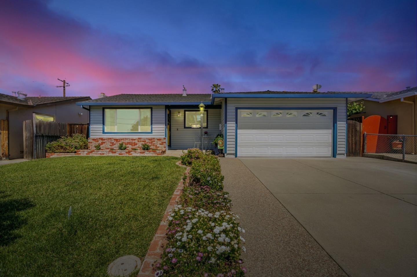 Detail Gallery Image 2 of 29 For 2813 Tanglewood Dr, San Jose,  CA 95127 - 3 Beds | 2 Baths