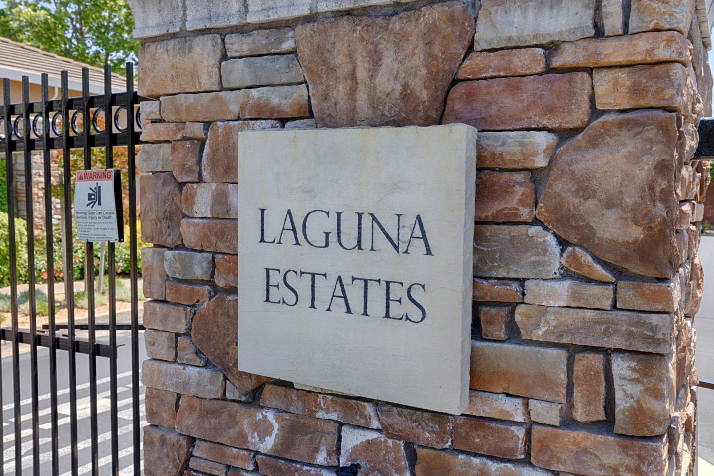 Detail Gallery Image 2 of 22 For 4700 Coppola Cir, Elk Grove,  CA 95757 - 4 Beds | 2 Baths