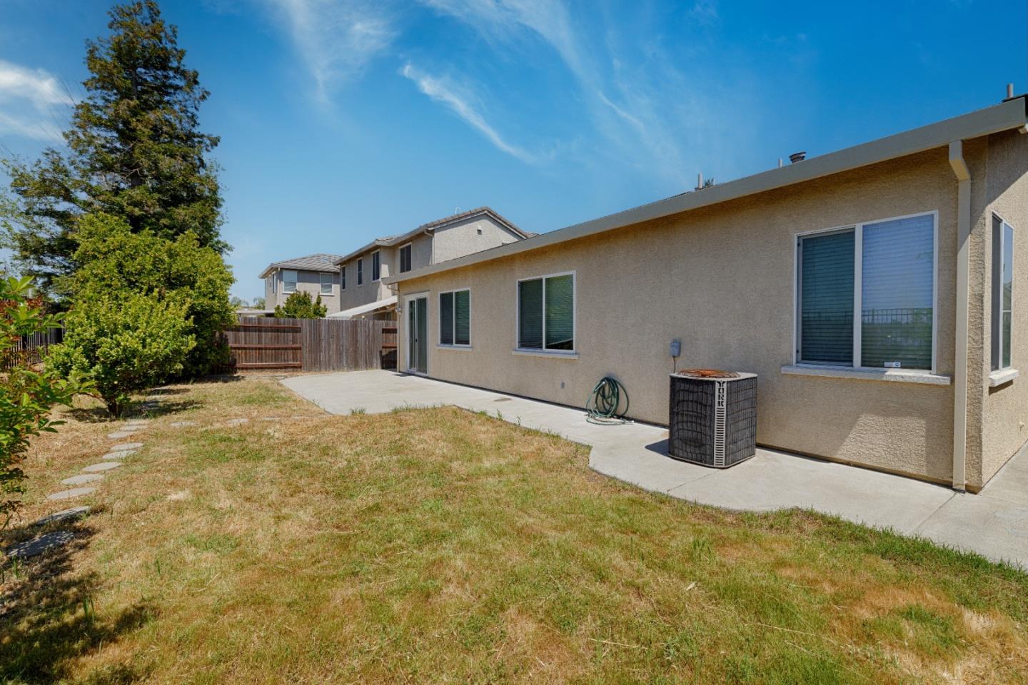 Detail Gallery Image 22 of 22 For 4700 Coppola Cir, Elk Grove,  CA 95757 - 4 Beds | 2 Baths
