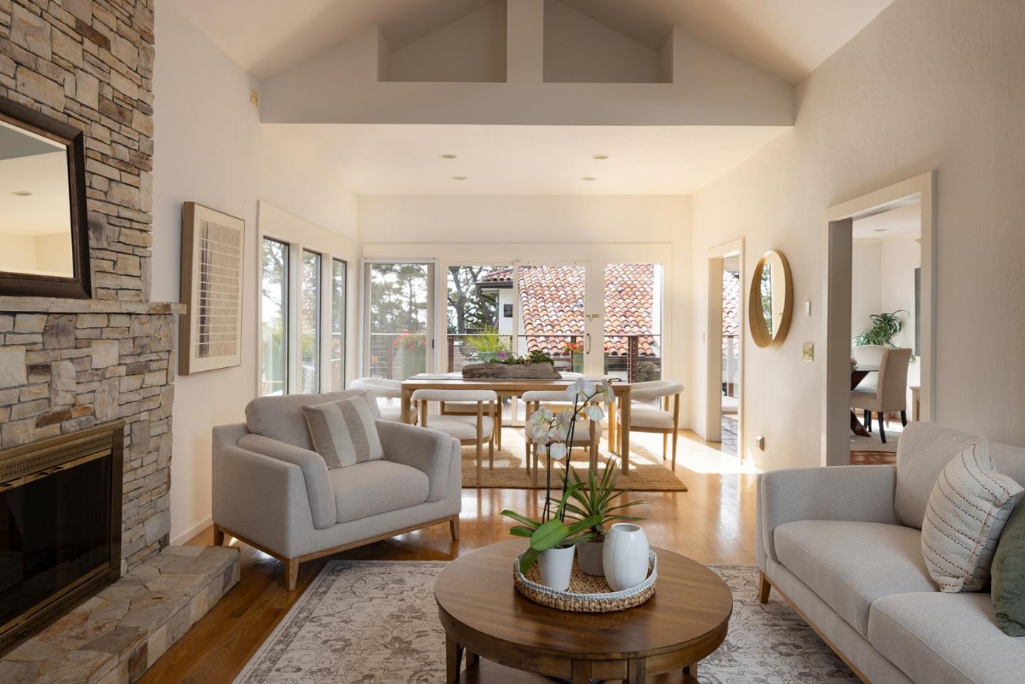 Detail Gallery Image 10 of 23 For 24728 San Carlos St, Carmel,  CA 93923 - 3 Beds | 3/1 Baths