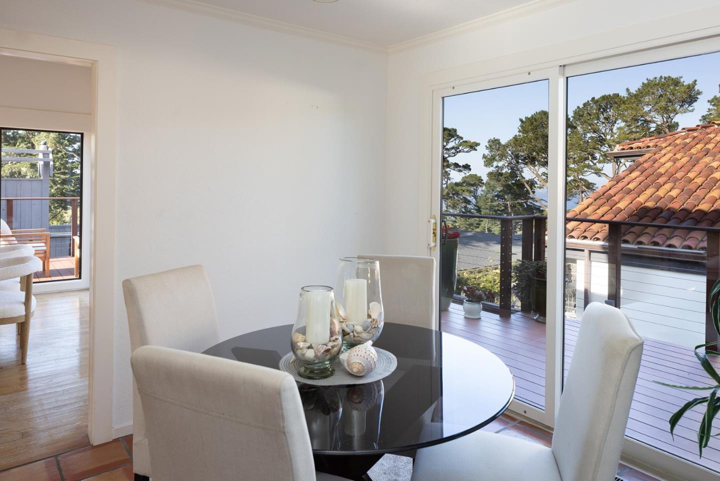 Detail Gallery Image 12 of 23 For 24728 San Carlos St, Carmel,  CA 93923 - 3 Beds | 3/1 Baths