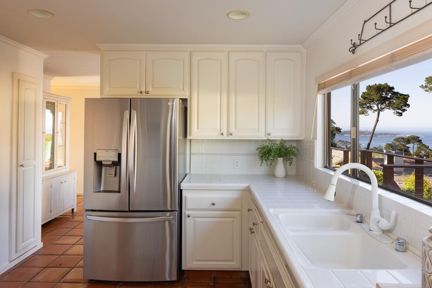 Detail Gallery Image 15 of 23 For 24728 San Carlos St, Carmel,  CA 93923 - 3 Beds | 3/1 Baths