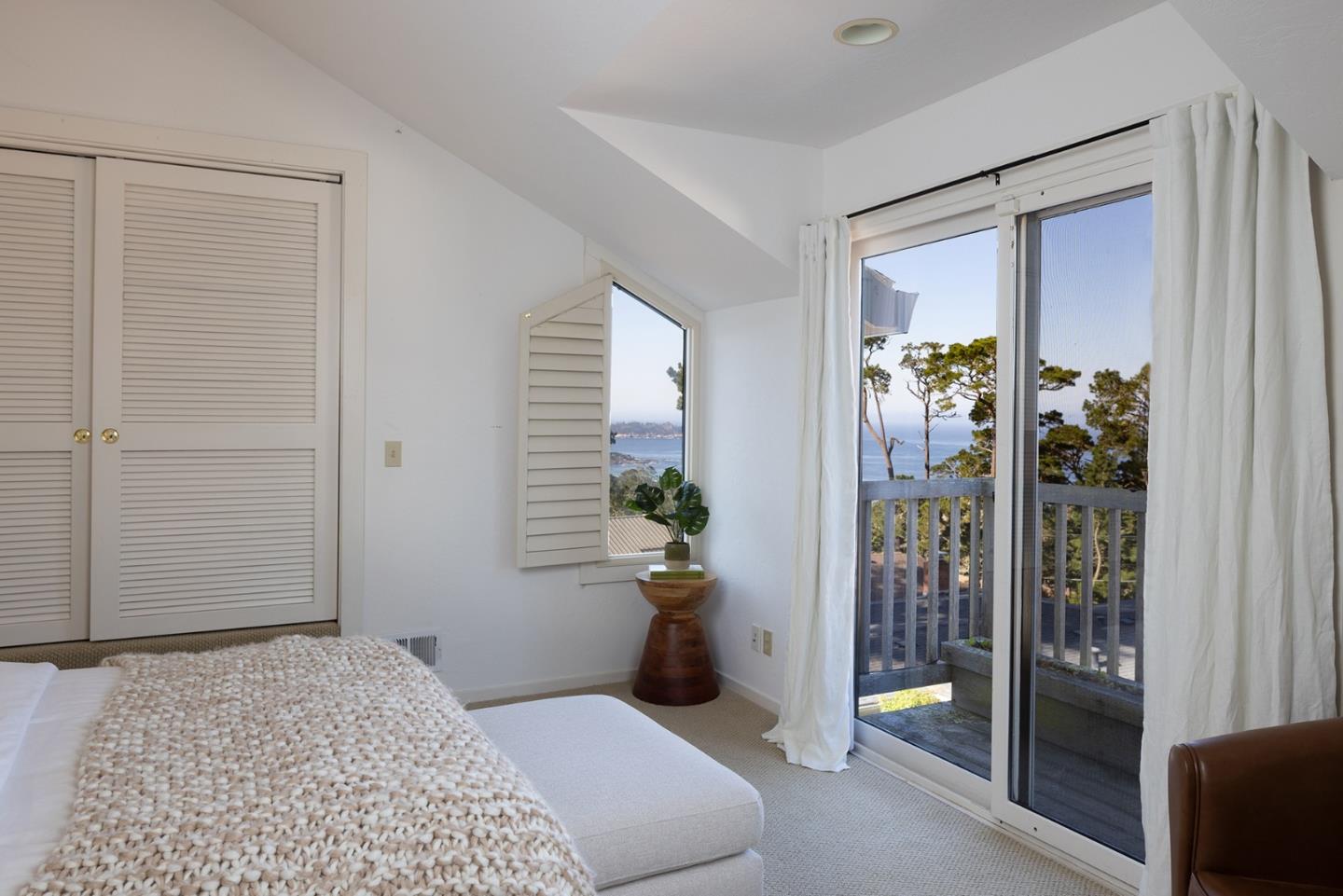 Detail Gallery Image 19 of 23 For 24728 San Carlos St, Carmel,  CA 93923 - 3 Beds | 3/1 Baths