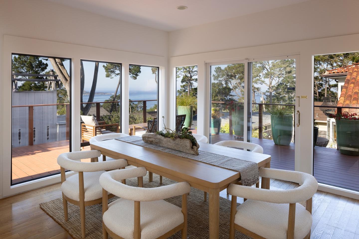 Detail Gallery Image 5 of 23 For 24728 San Carlos St, Carmel,  CA 93923 - 3 Beds | 3/1 Baths