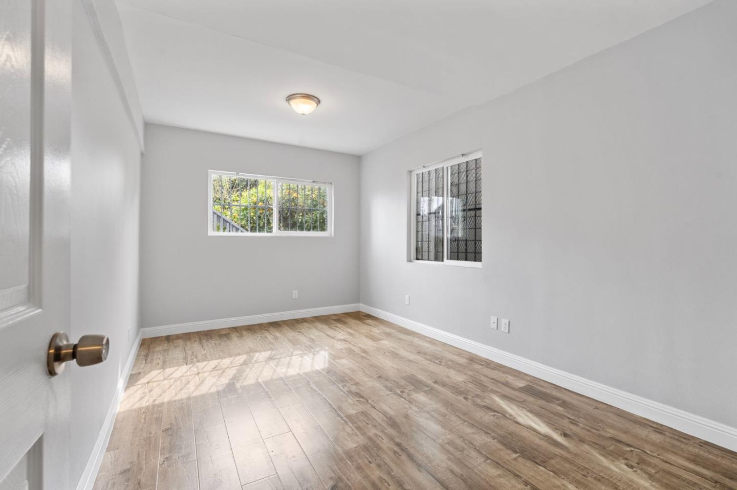 Detail Gallery Image 14 of 43 For 5821 E 17th St, Oakland,  CA 94621 - – Beds | – Baths
