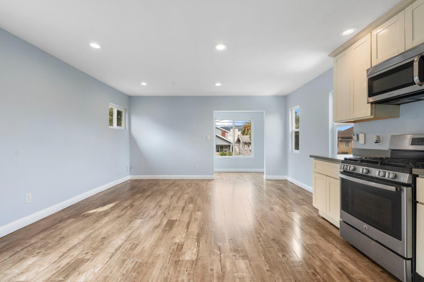 Detail Gallery Image 28 of 43 For 5821 E 17th St, Oakland,  CA 94621 - – Beds | – Baths